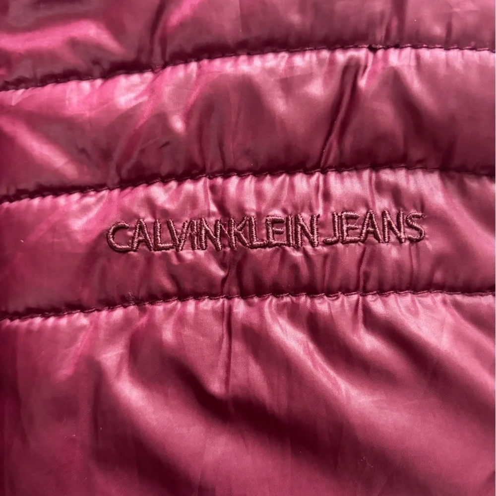 Calvin Klein Jeans Kid’s Vest Burgundy Yellow Sleeveless Unisex Puffer Size T6